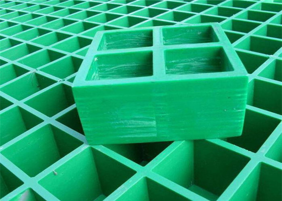 Chiny Platforma formowana siatki z włókna szklanego, kwadratowe otwory Siatka z włókna szklanego dostawca