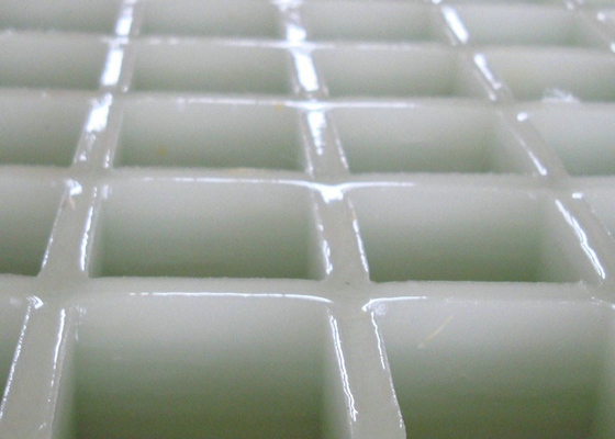 Chiny Podstawa z włókna szklanego + żywica Plastikowa kratka podłogowa formowana 38MM Dostosowana dostawca