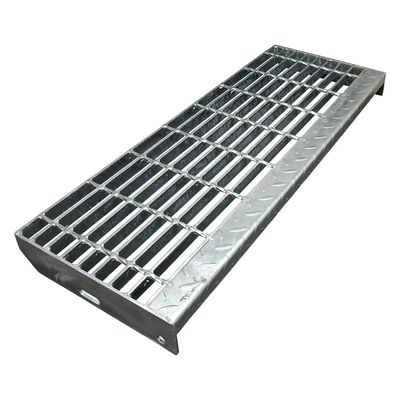 Hot DIP Galvanized Steel Grating Stair Treads with Standard Checker Plate Nosing and End Plates for Extreme Weather Resistance