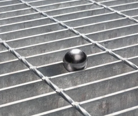 CE-Certified Hot-Dip Galvanized Steel Grating with Customizable Sizes for Outdoor Construction