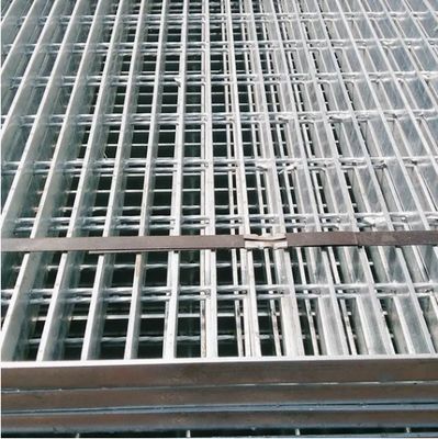 Industrial Use Slip Resistant Steel Stair Treads with T1/T2/T3/T4 Types for High Safety