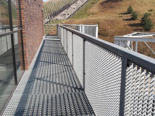 Wysokiej wytrzymałości, przeciwdziaływania korozji, ciśnienie, zamknięte stalowe kratki do łatwej instalacji w projektach platformy