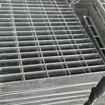 Niestandardowe 32X5mm Hot DIP Galvanized Steel Grating do użytku zewnętrznego