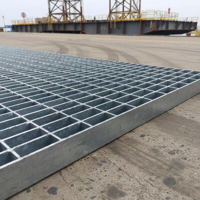 Serrated Bar Grating with Hot-Dip Galvanized Steel Grating for Anti-Slip Stair Tread Applications