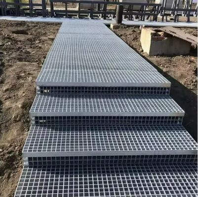 Kratka stalowa ocynkowana ogniowo na zamówienie OEM z prętami ząbkowanymi i belką nośną 25x3 do platform przemysłowych